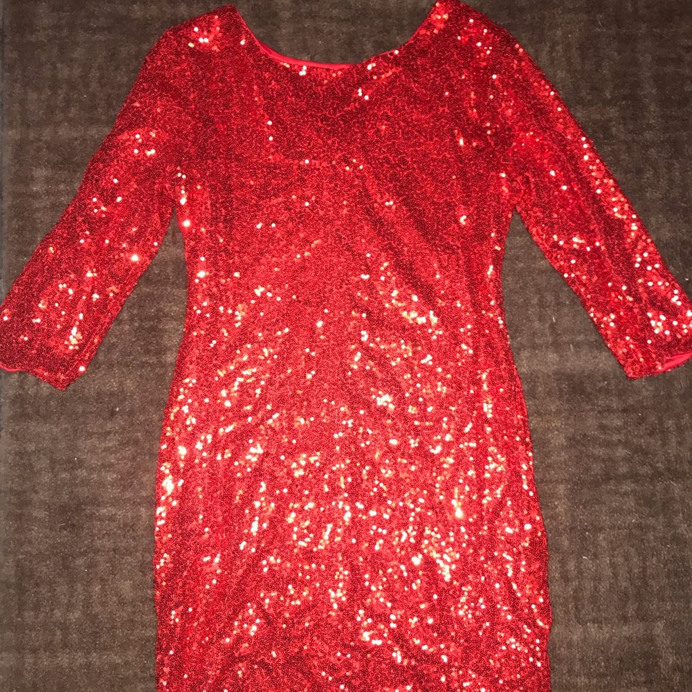 Form fitting, sequin dress,mid thigh length size medium, smoke free home